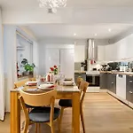 Santalux By Lapland Host דירה